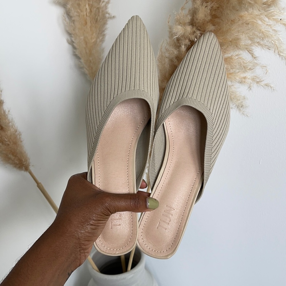 Tuni Helka Cream Shoes